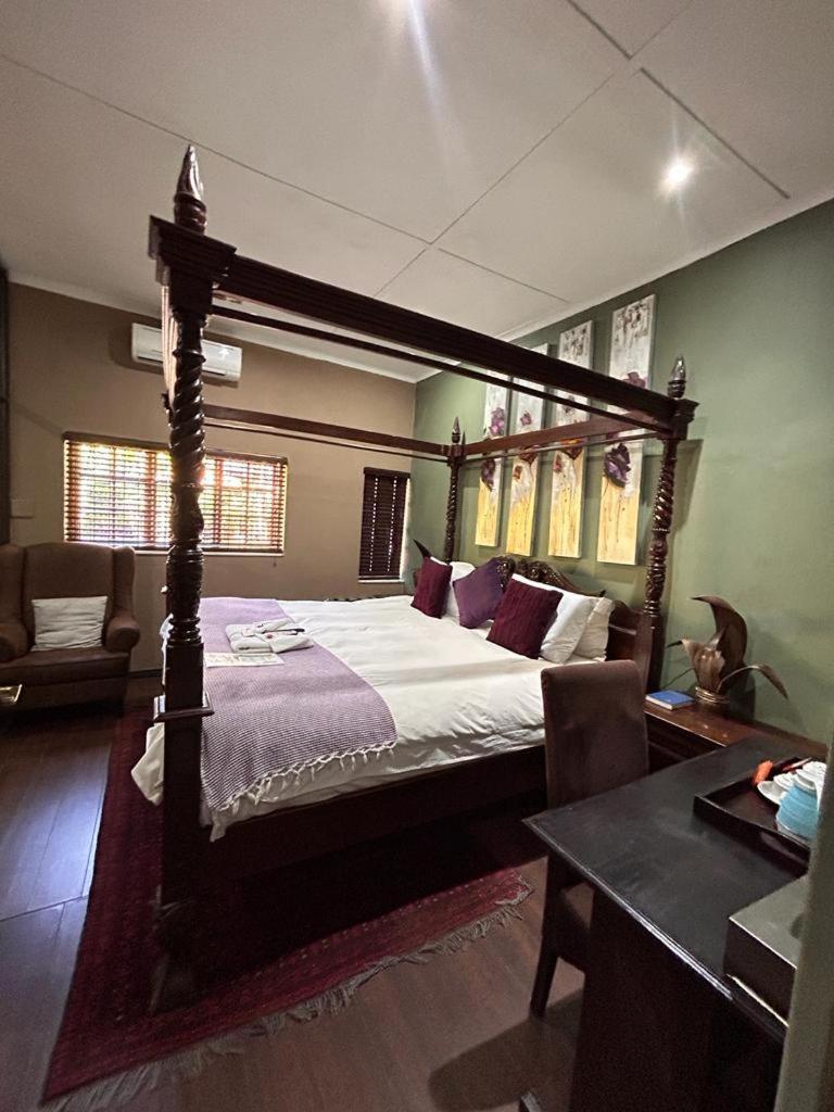 Moonriver Guesthouse Upington Extérieur photo