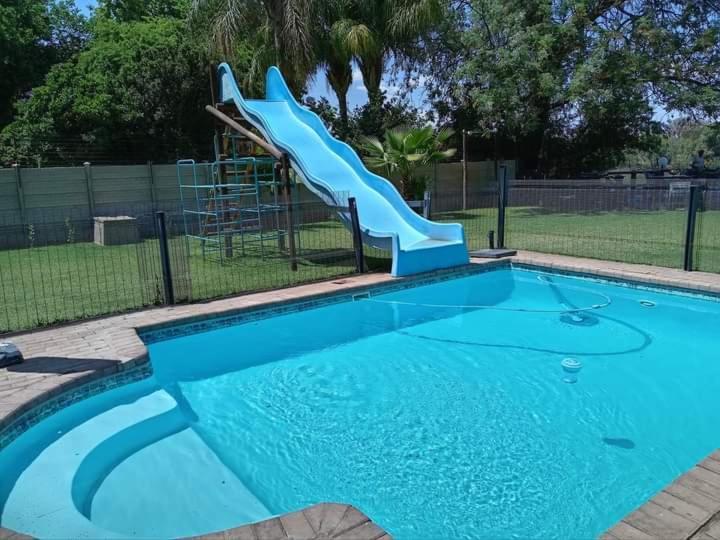 Moonriver Guesthouse Upington Extérieur photo